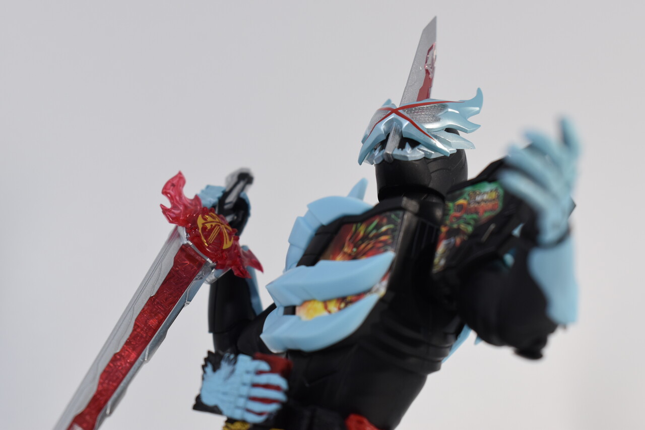 S.H.Figuarts 仮面ライダーセイバー プリミティブドラゴン