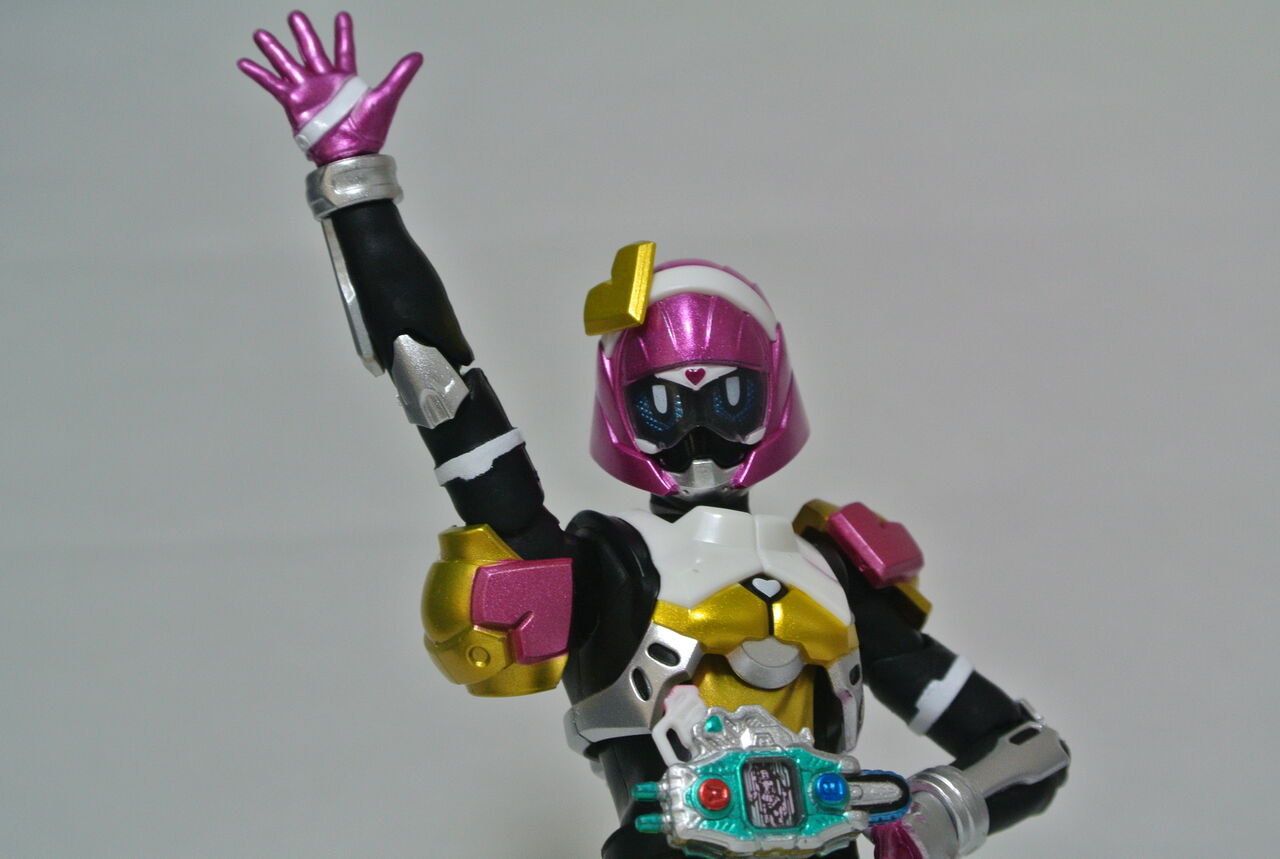 フィギュアーツ　仮面ライダーポッピー　ときめきクライシスゲーマー　レベルX Amazon.co.jp: S.H.Figuarts 仮面ライダーポッピー ときめき