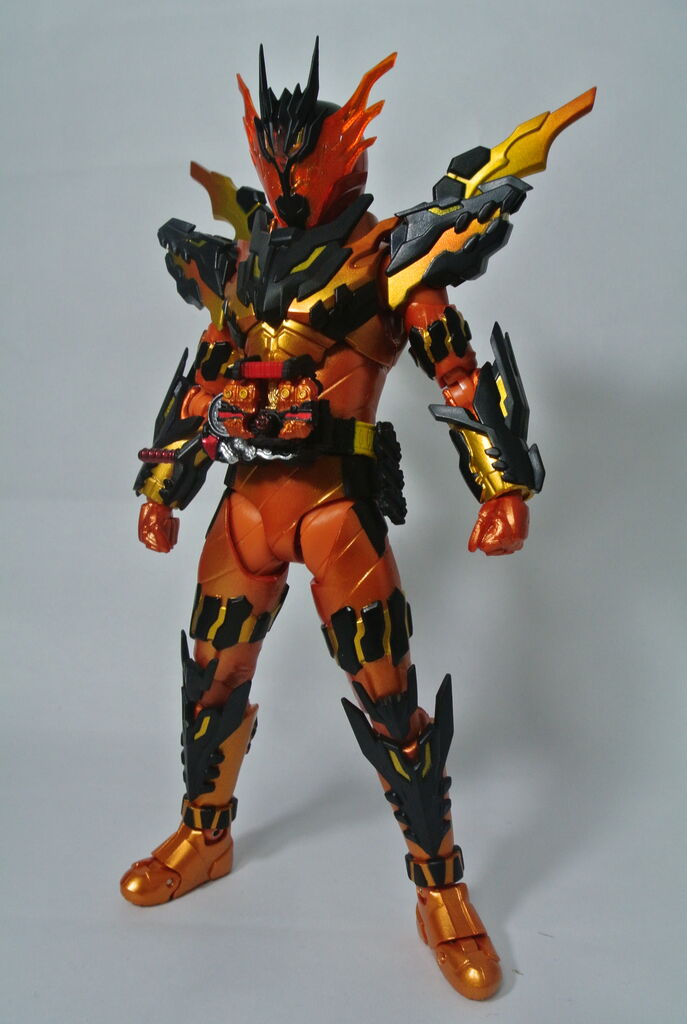 S.H.Figuarts 仮面ライダークローズマグマ レビュー : HERO