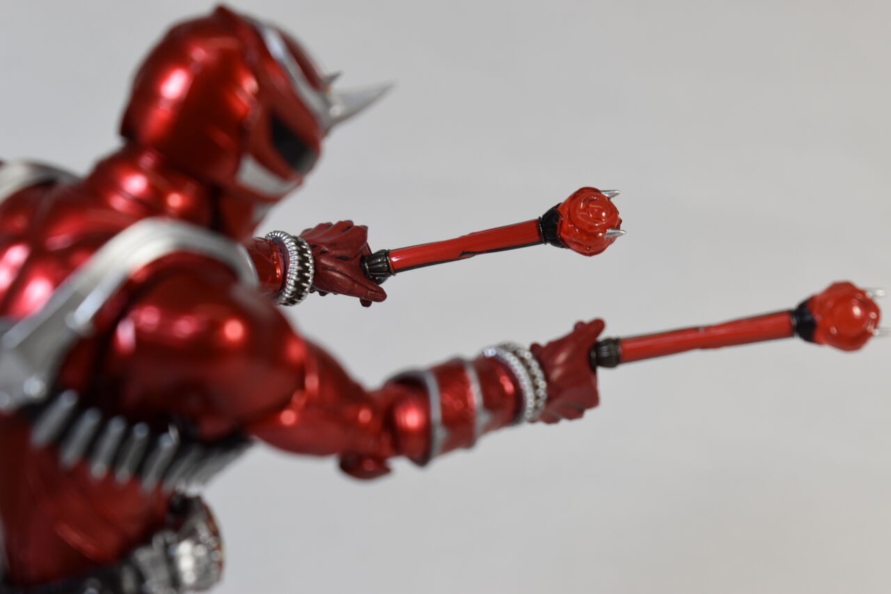 S.H.Figuarts 仮面ライダー響鬼紅（真骨彫製法） レビュー : ハニワの