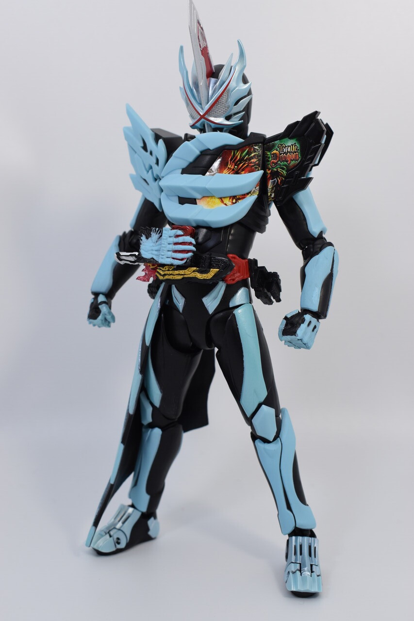 SHFiguarts 仮面ライダーセイバー プリミティブドラゴン中古 S.H.Figuarts 仮面ライダーセイバー プリミティブドラゴン
