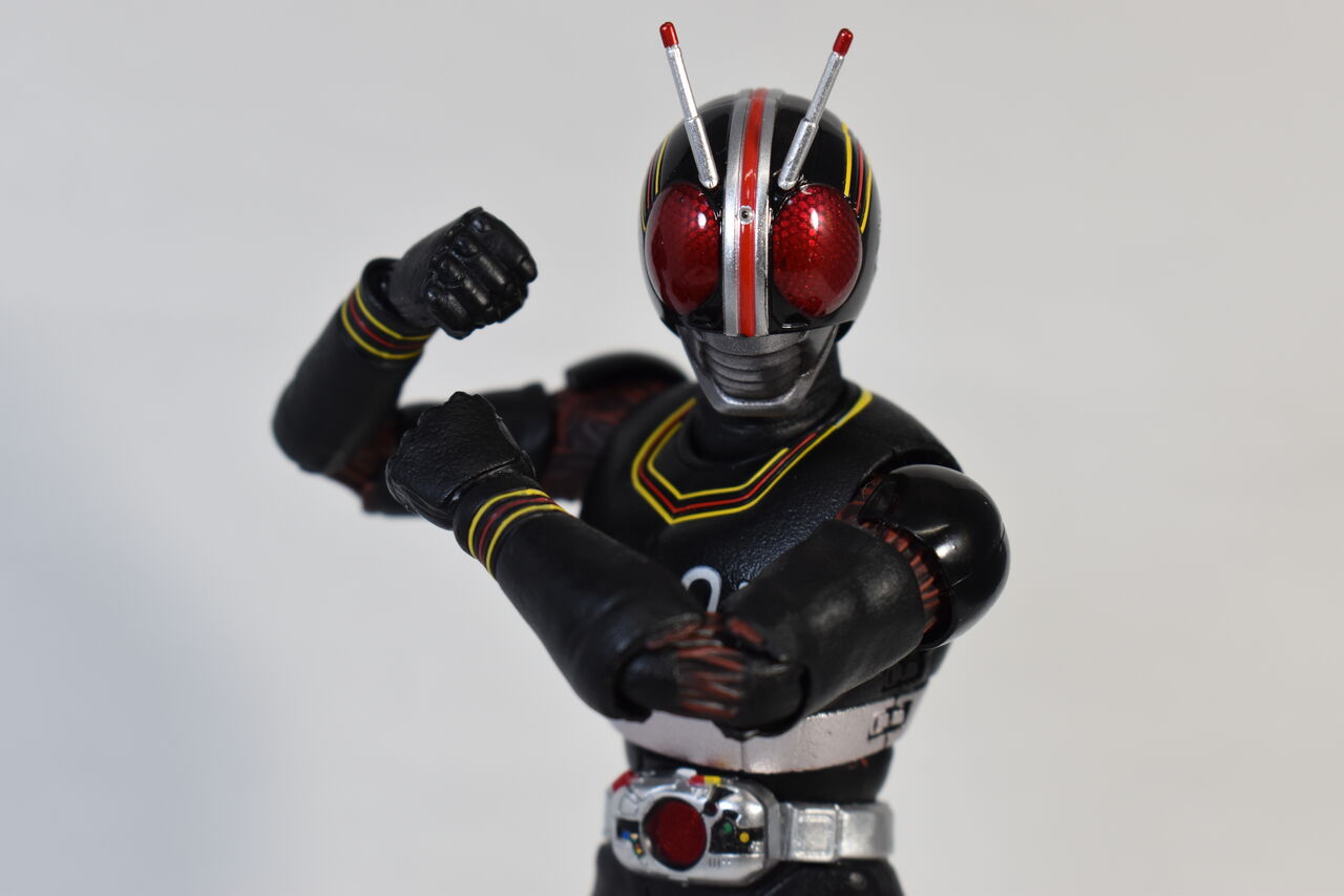 S.H.Figuarts 仮面ライダーBLACK（真骨彫製法） レビュー : ハニワの