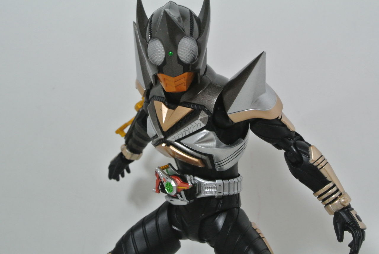S.H.Figuarts 仮面ライダーパンチホッパー（真骨彫製法