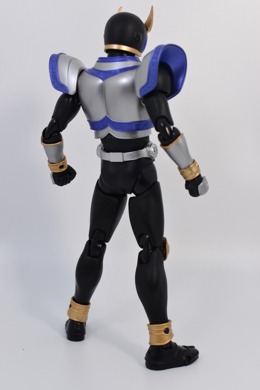 S.H.Figuarts 仮面ライダークウガ タイタンフォーム（真骨彫製法
