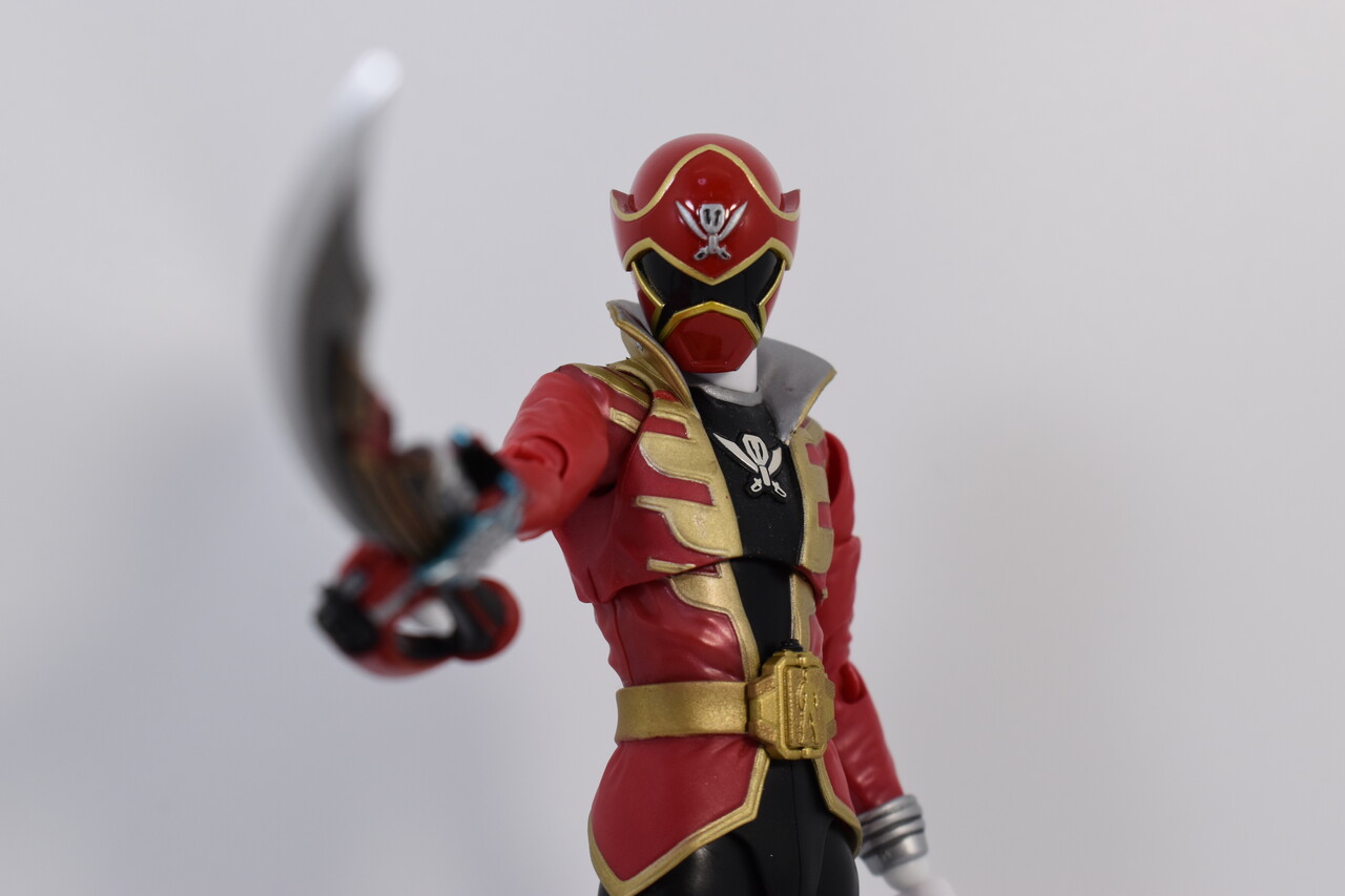 フィギュアーツ　真骨彫　ゴーカイレッド S.H.Figuarts（真骨彫製法） ゴーカイレッド | 魂ウェブ