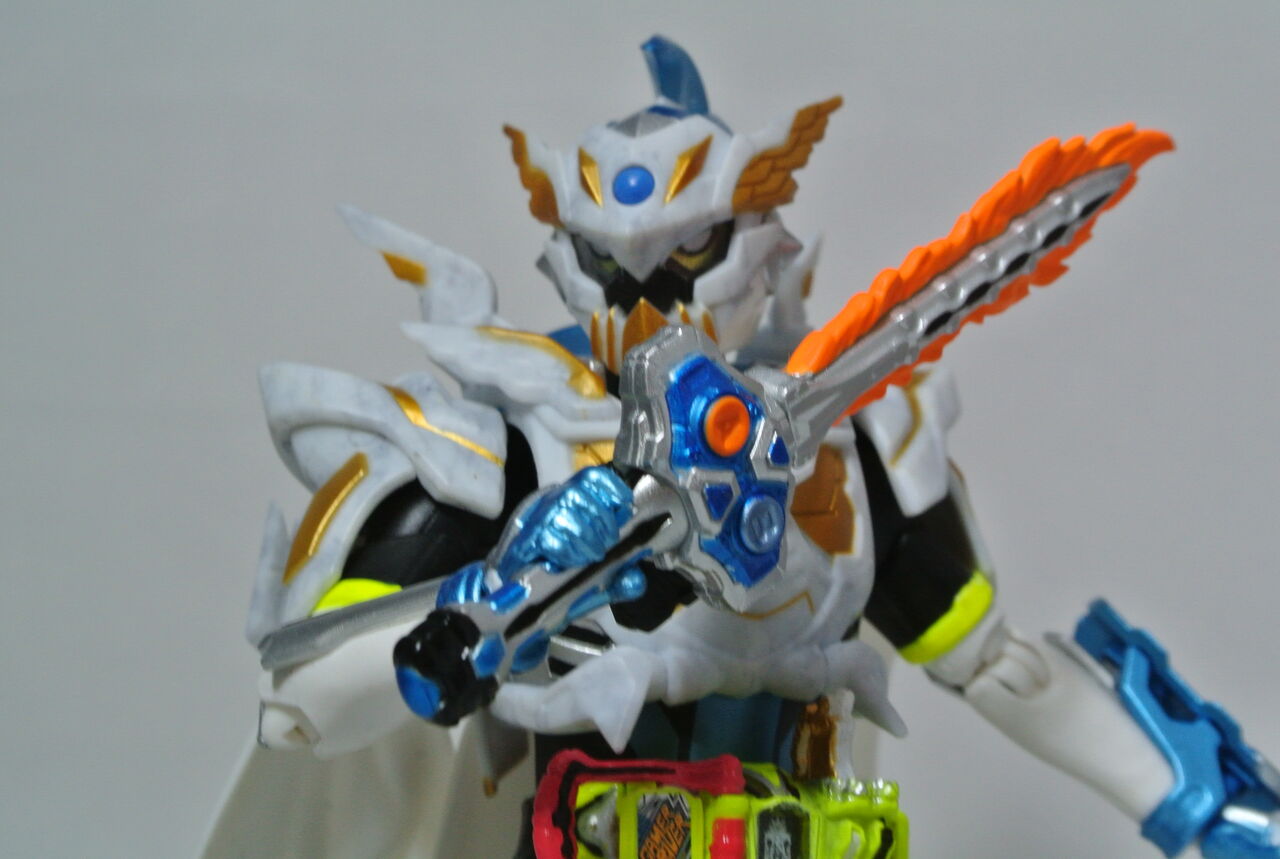 タイムセール　フィギュアーツ　仮面ライダーブレイブ　レガシーゲーマーレベル１００ Amazon.co.jp: バンダイ(BANDAI) S.H.フィギュアーツ 仮面