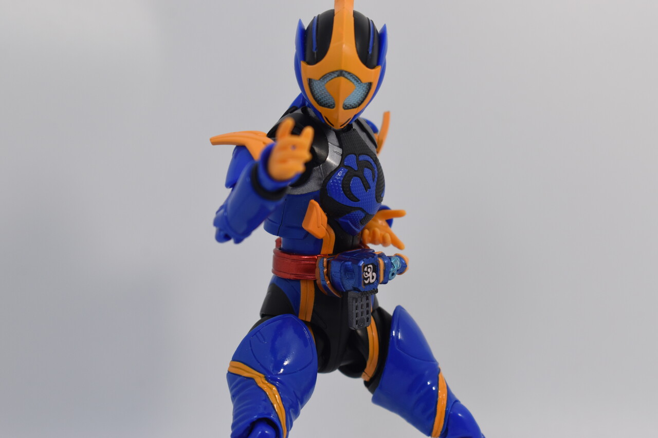 SH figuarts仮面ライダージャンヌ　コブラゲノム　　ラブコフ　クジャク レビュー】S.H.Figuarts 仮面ライダージャンヌ コブラゲノム