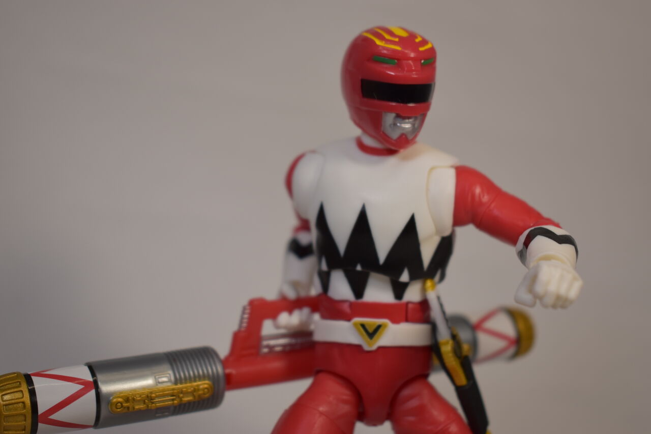 POWER RANGERS LIGHTNING COLLECTION LOST GALAXY RED RANGER