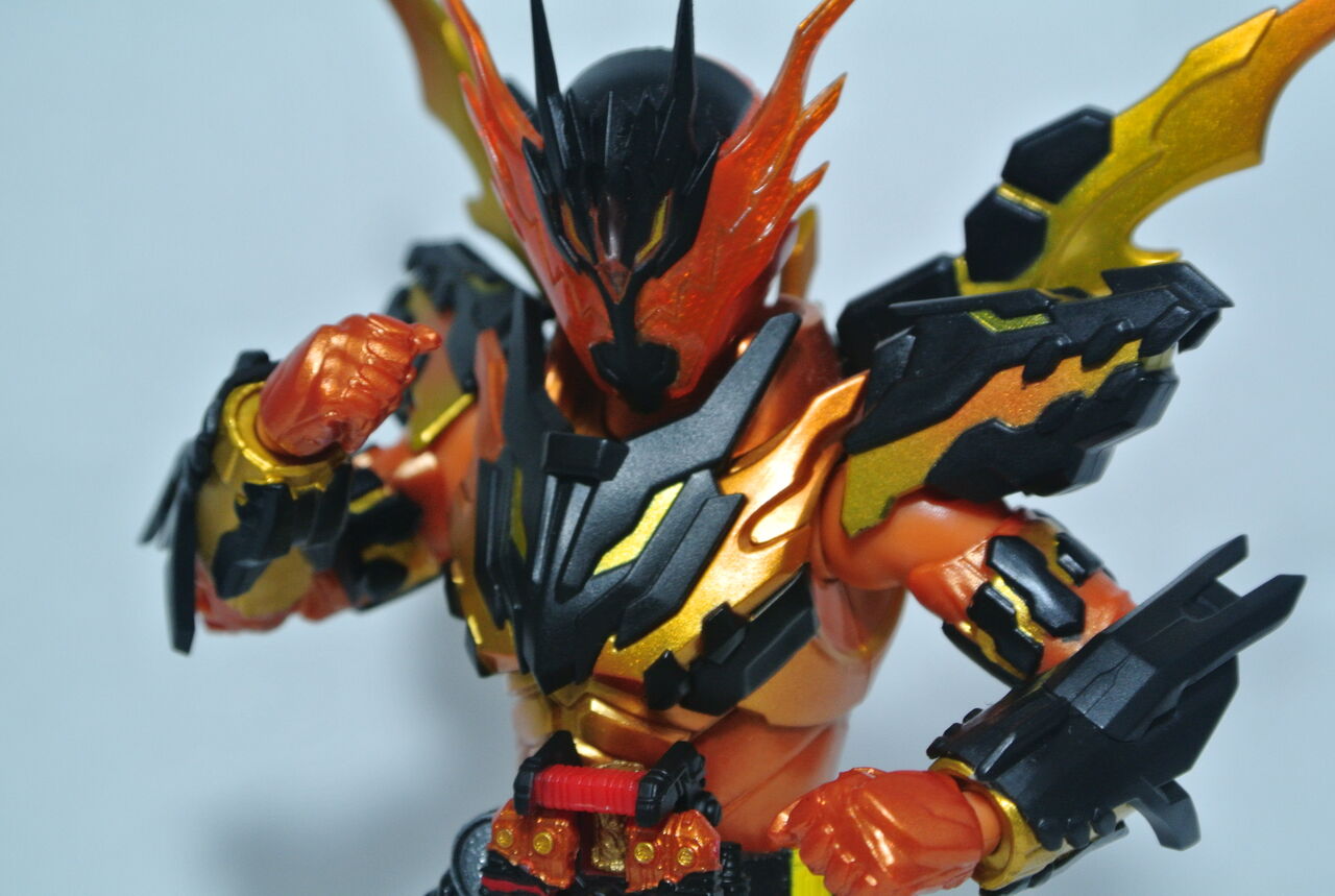 本日最終限定価格S.H.Figuarts仮面ライダークローズマグマ レビュー】 S.H.Figuarts 仮面ライダークローズマグマ