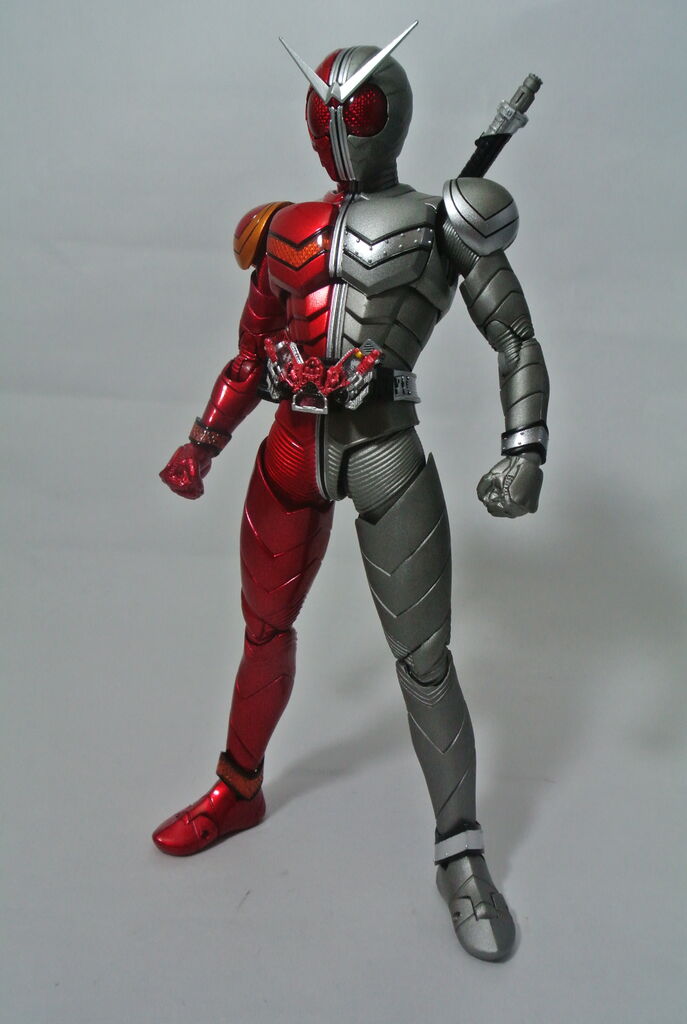 S.H.Figuarts仮面ライダーW ヒートメタル レビュー】 S.H.Figuarts（真骨彫製法） 仮面ライダーW ヒートメタル