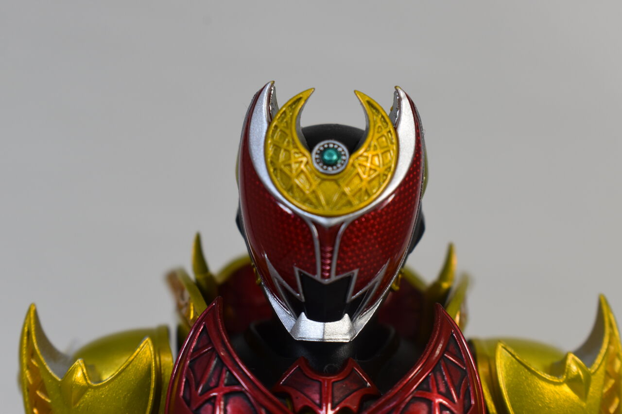 S.H.Figuarts 仮面ライダーキバ エンペラーフォーム（真骨彫製法