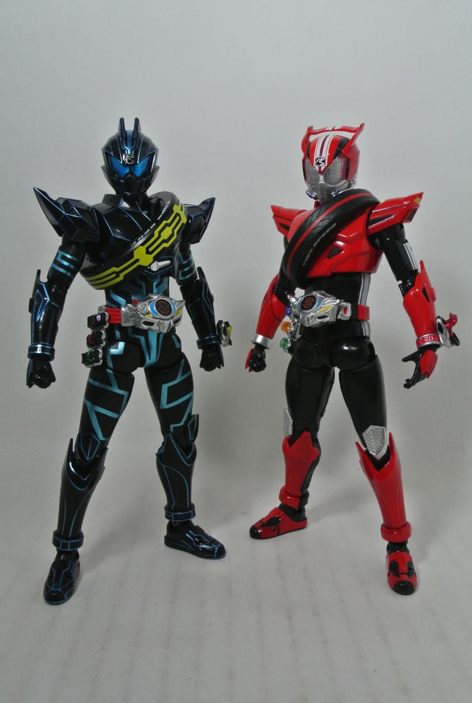 S.H Figuarts仮面ライダーダークドライブタイプネクスト Amazon | S.H.Figuarts 仮面ライダーダークドライブ タイプ