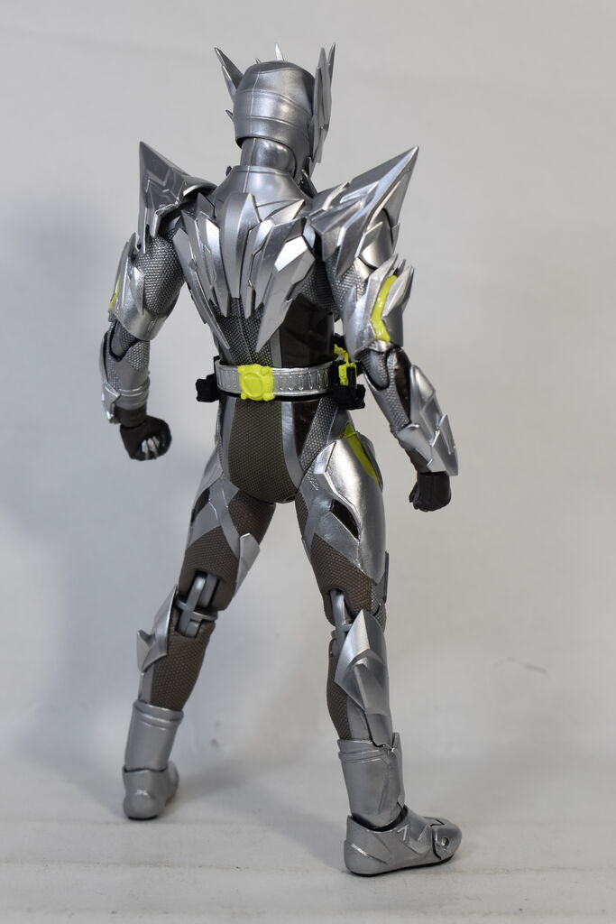 S.H.Figuarts 仮面ライダーゼロワン メタルクラスタホッパー
