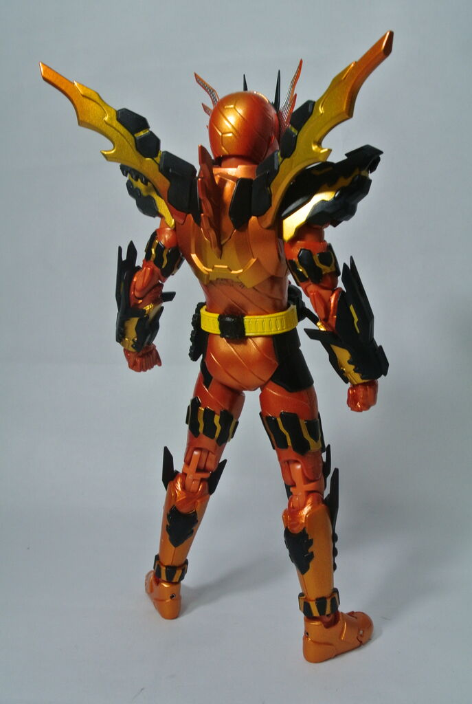 S.H.Figuarts 仮面ライダークローズマグマ レビュー : HERO