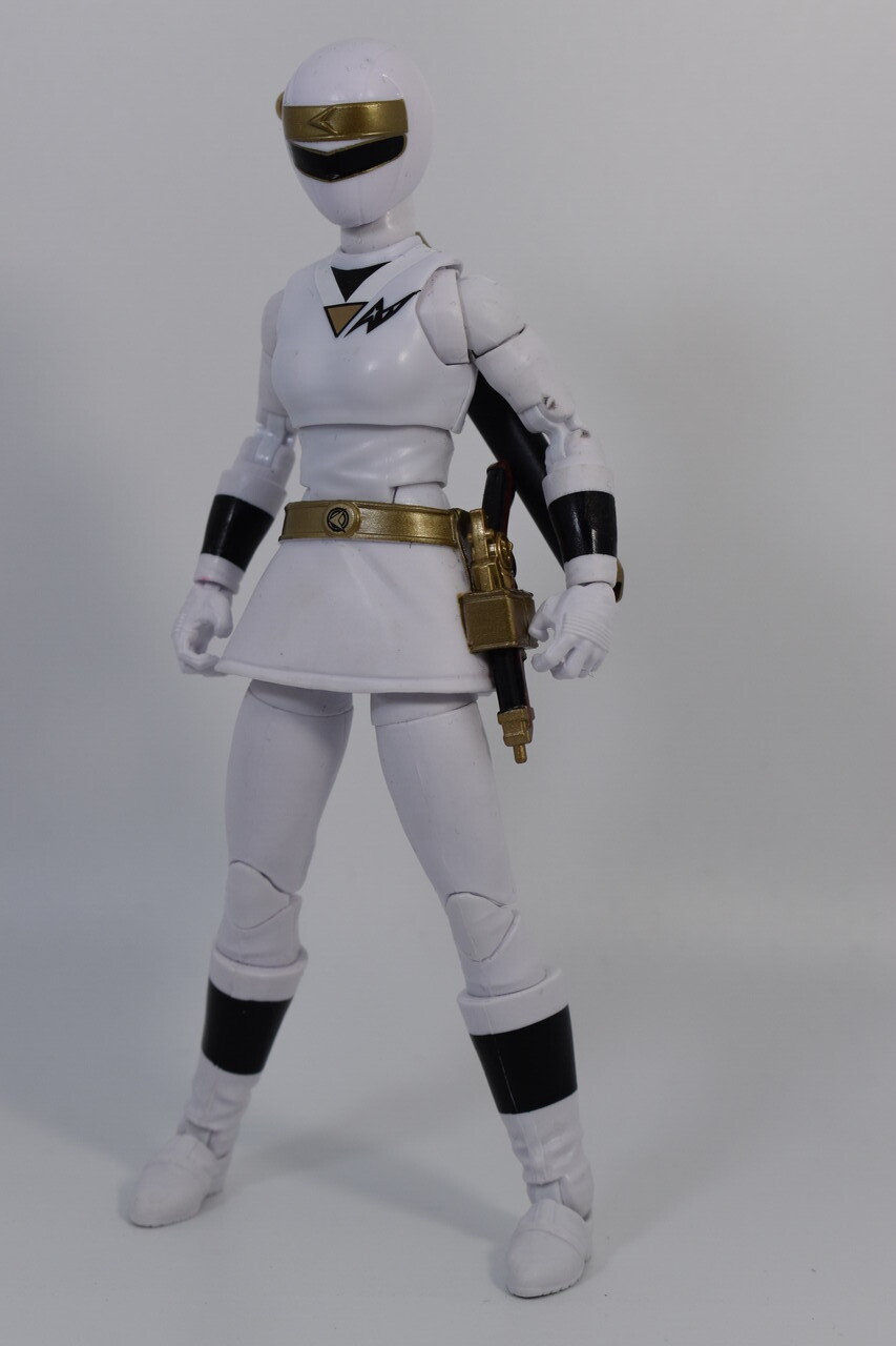 （破損あり）パワーレンジャーライトニングコレクション　ホワイトレンジャー Power Rangers Lightning Collection DINO THUNDER WHITE RANGER