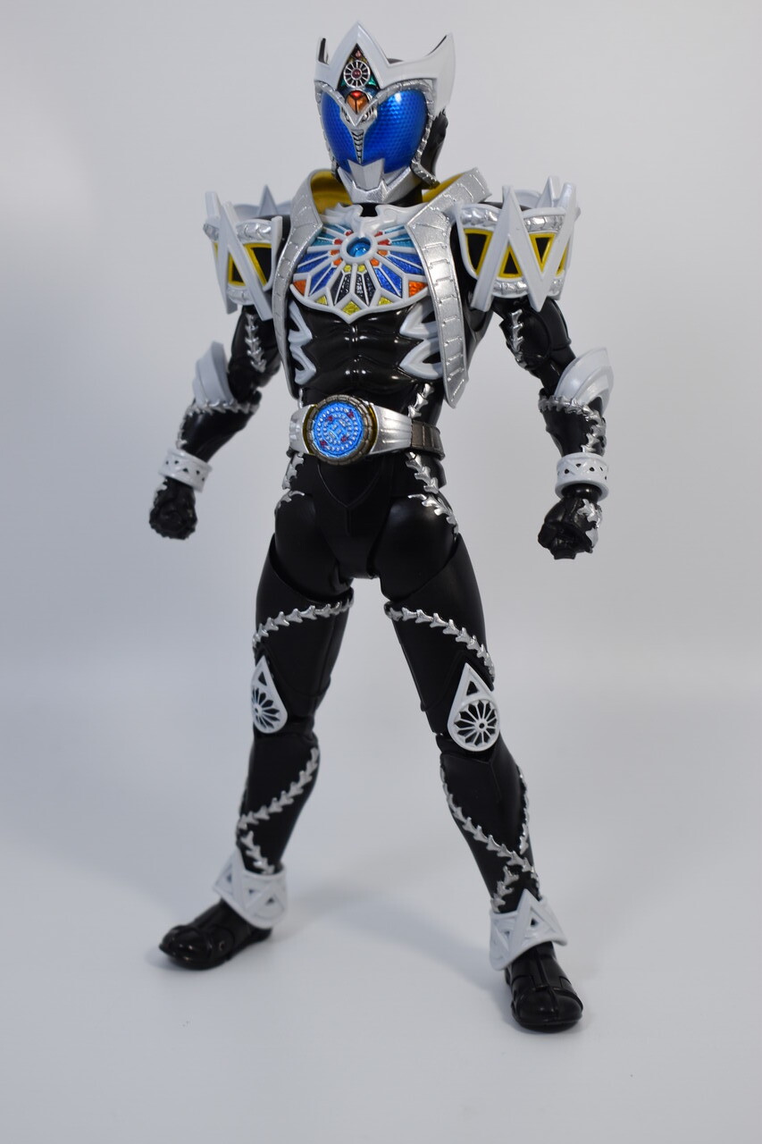 最終値下げ。SH Figuarts 真骨彫製法仮面ライダーサガ Amazon.co.jp: S.H Fig uarts（真骨彫製法） 仮面ライダーサガ : おもちゃ