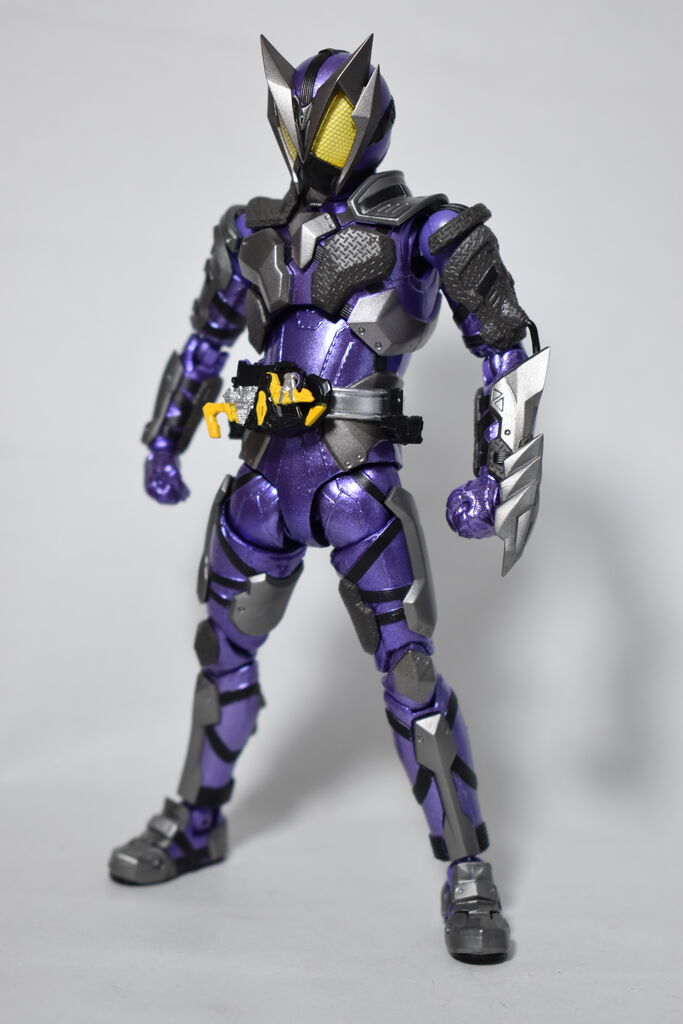 S.H.Figuarts 仮面ライダー滅 スティングスコーピオン レビュー : HERO