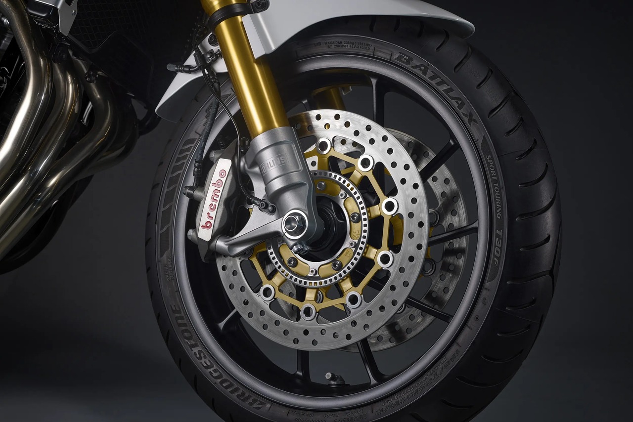 25_CB1300SF_SP_f.disc_