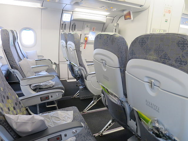 エバー航空 A321 0 非常口席 成田 台北 ケチのケチによるケチな旅行 エバー航空 A321 0 非常口席 成田 台北 ケチのケチによるケチな旅行