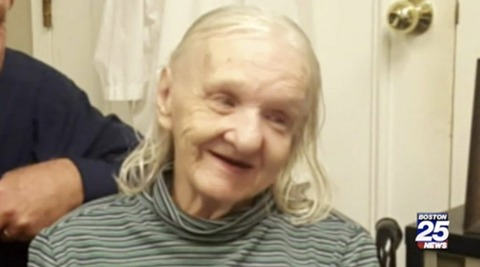 Lady_in_Old_age_home