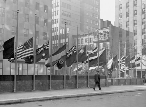 alliedflagshalfstaff19450413001