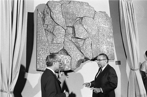 makingofamultipolarworld001