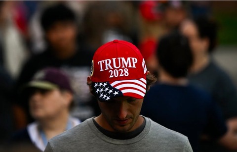 donaldtrump2028cap001