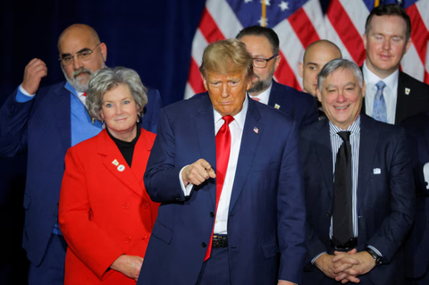 donaldtrumpaides2024001