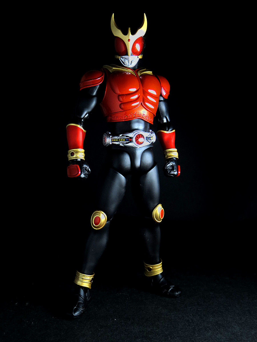 S H Figuarts 真骨彫製法 仮面ライダークウガ マイティフォーム で遊んでみた 今更 日々是迷走中 底辺の道を往く