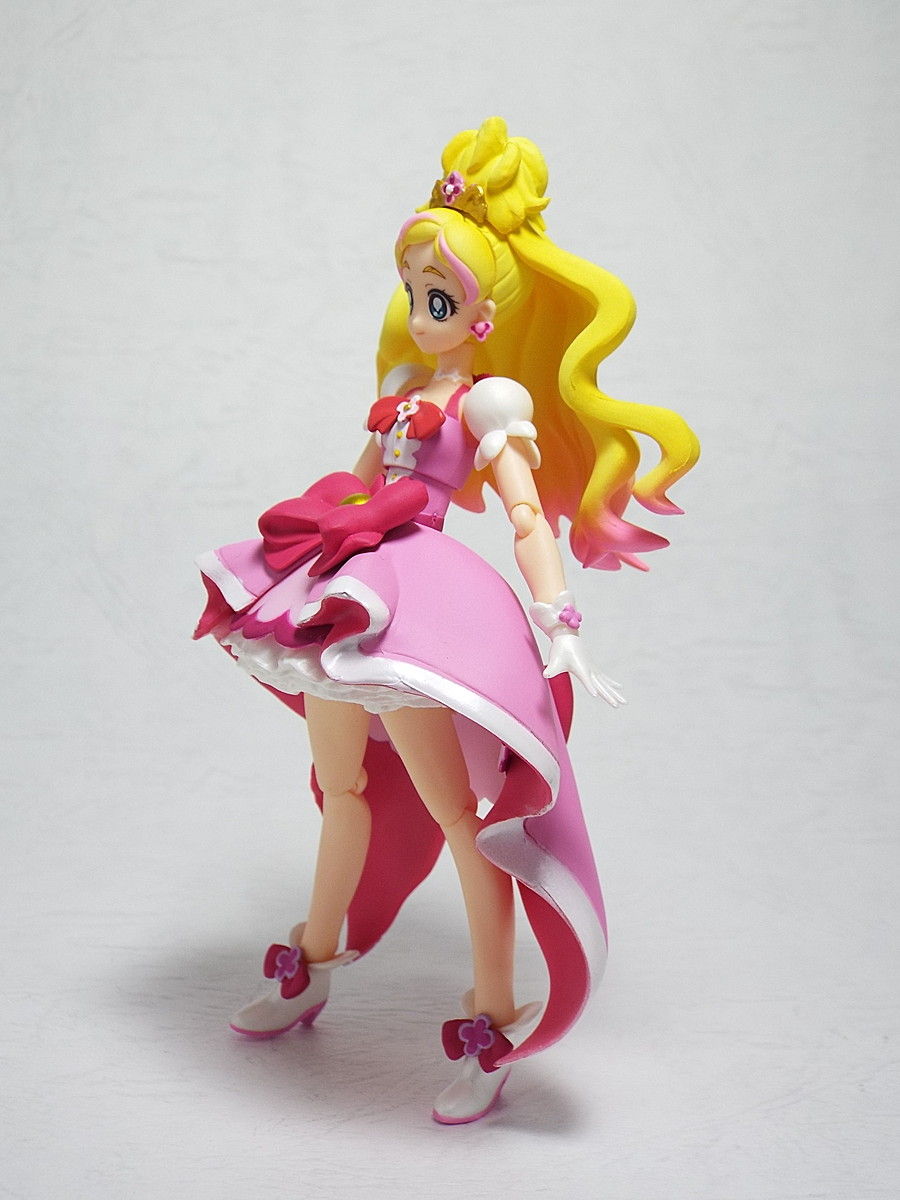 S.H.Figuarts キュアフローラ」で遊んでみた : 日々是迷走中 S.H.Figuarts キュアフローラ」で遊んでみた : 日々是迷走中