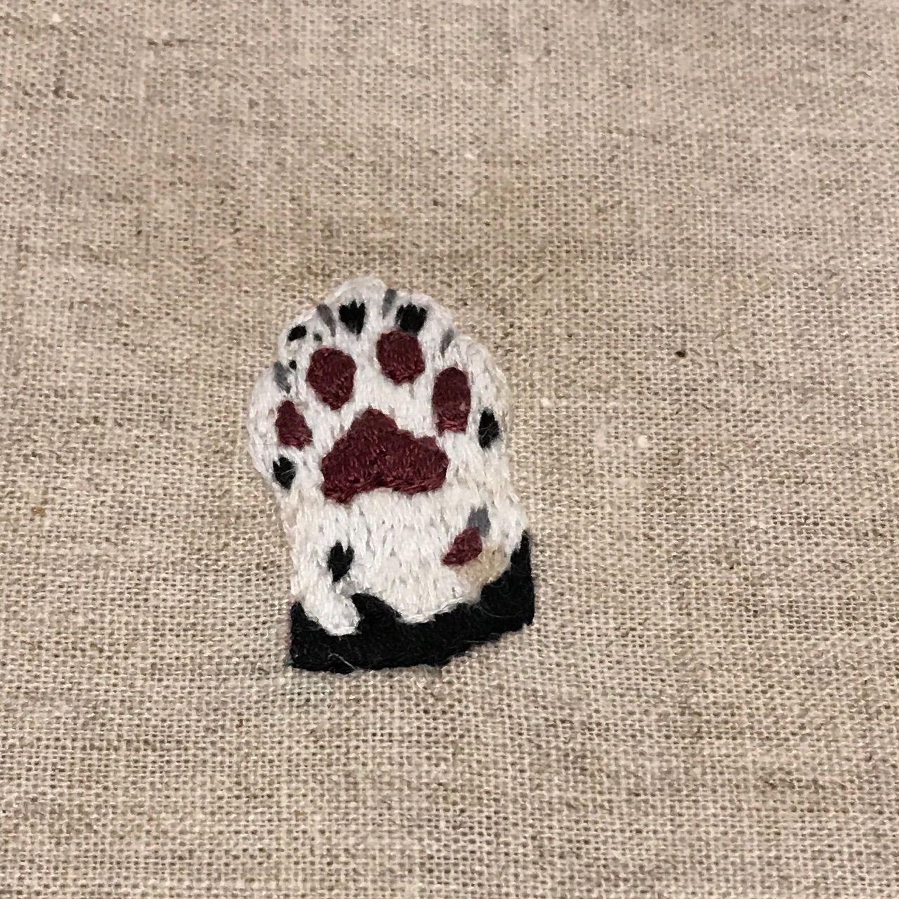 肉球を刺繍してみた 日々あみ