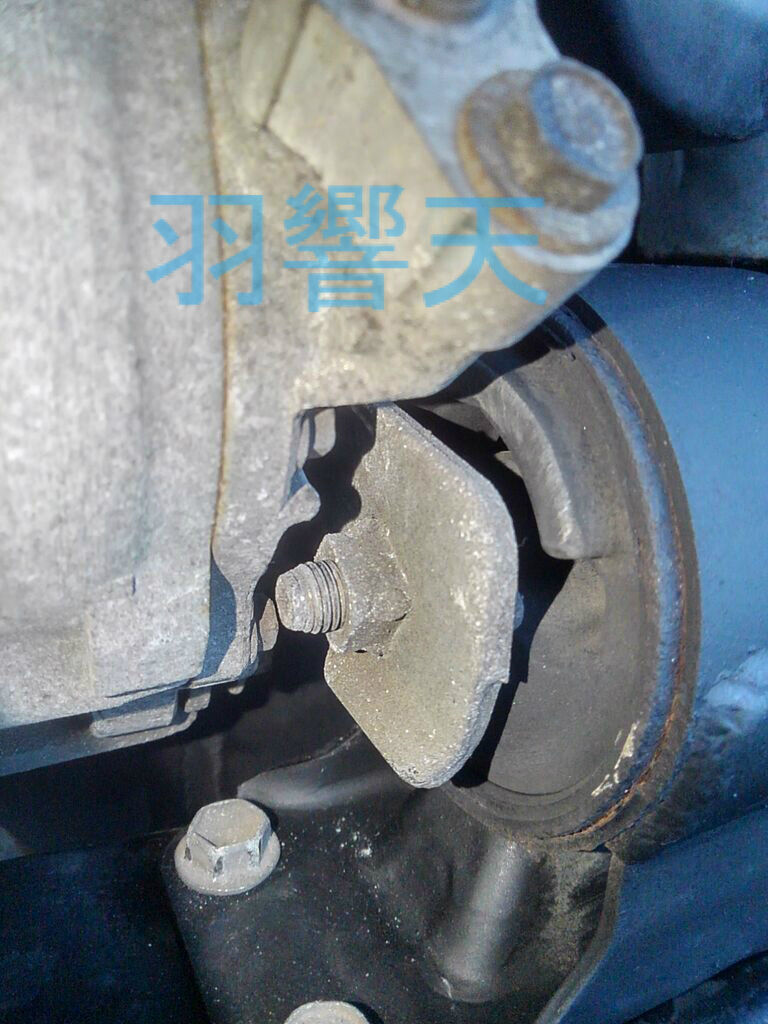 足車の軽 ダイハツ車のハンドルに伝わるエンジンの振動 エンジンマウント交換 ステアリングコラムシャフト ダイハツ純正 L900系 フィッシング羽響天