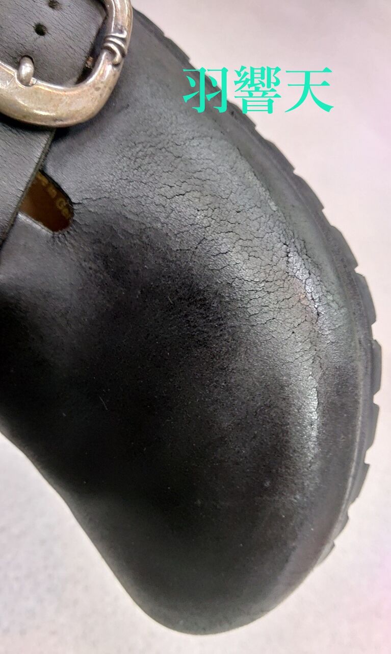 エイジングを超えて、もはや劣化？ クロムハーツ×ビルケン サンダル