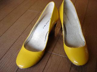 黄色い靴 日々の柄