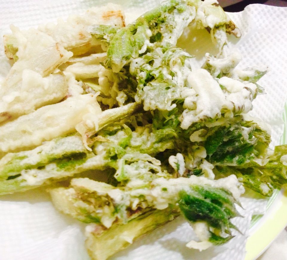 レシピ 山菜の天ぷら からっサクッ と揚げるコツ たらの芽 うど 藤の花 こしあぶら よもぎ ヒビノケイコの日々 人生は自分でデザインする