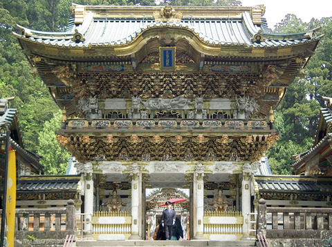 1200px-Nikko_Yomeimon_M3135