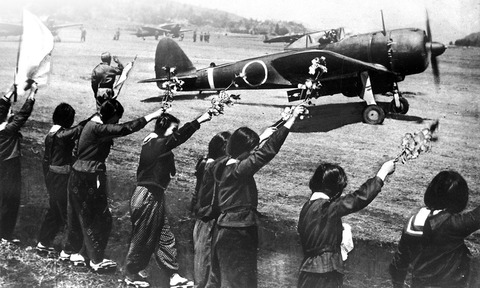 1200px-Chiran_high_school_girls_wave_kamikaze_pilot