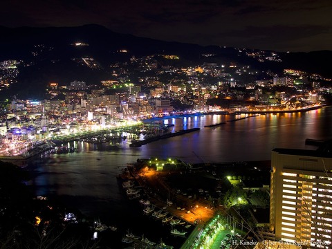 Atami_city_night-View