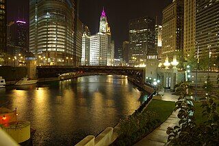 Chicago_River_@_night