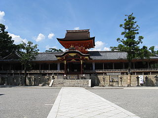 320px-Iwashimizu_Hachimangu1