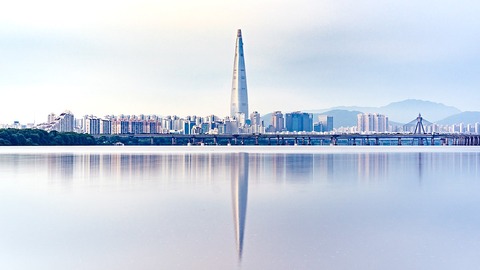 Han_River_and_Lotte_World_Tower