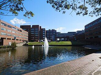 Fountain,_Univ._of_Tsukuba