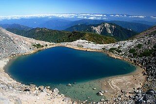 Pond_Midorigaike_2008-10-2