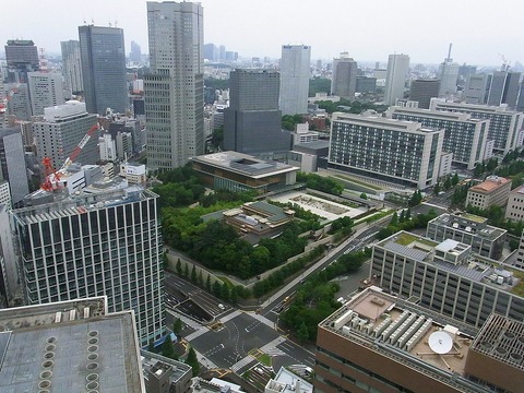 1200px-Kasumigaseki_Building-3