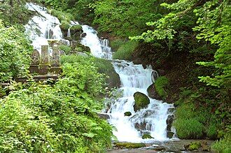 Sirogane_waterfall_-_panoramio