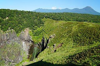 320px-140829_Furepe_Falls_Shiretoko_Hokkaido_Japan05s3