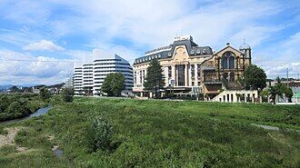 浅川にかかる大和田橋からの風景