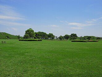 Gyoda_Sakitama_Kofun_Park_Lawn_Field_1