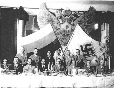1163px-Banquet_BREM