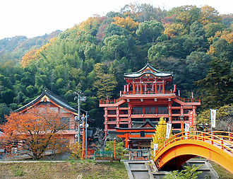 330px-Kusado_Inari-jinja-b